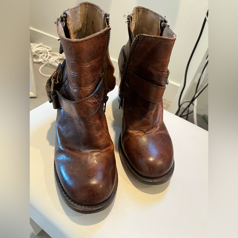 Free bird vintage short booties 
Brown Leather Boots with Zipper